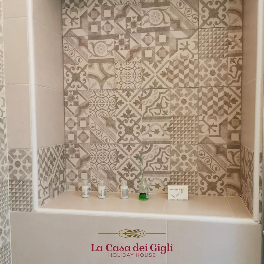 La Casa Dei Gigli Villa Lecce Luaran gambar